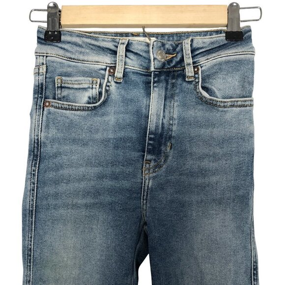 Free People High Rise Light Wash Raw Hem Skinny Jeans | Size 24 - Picture 12 of 13